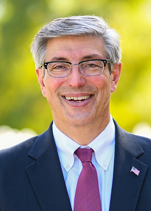 Photograph of Representative  Dan Ugaste (R)